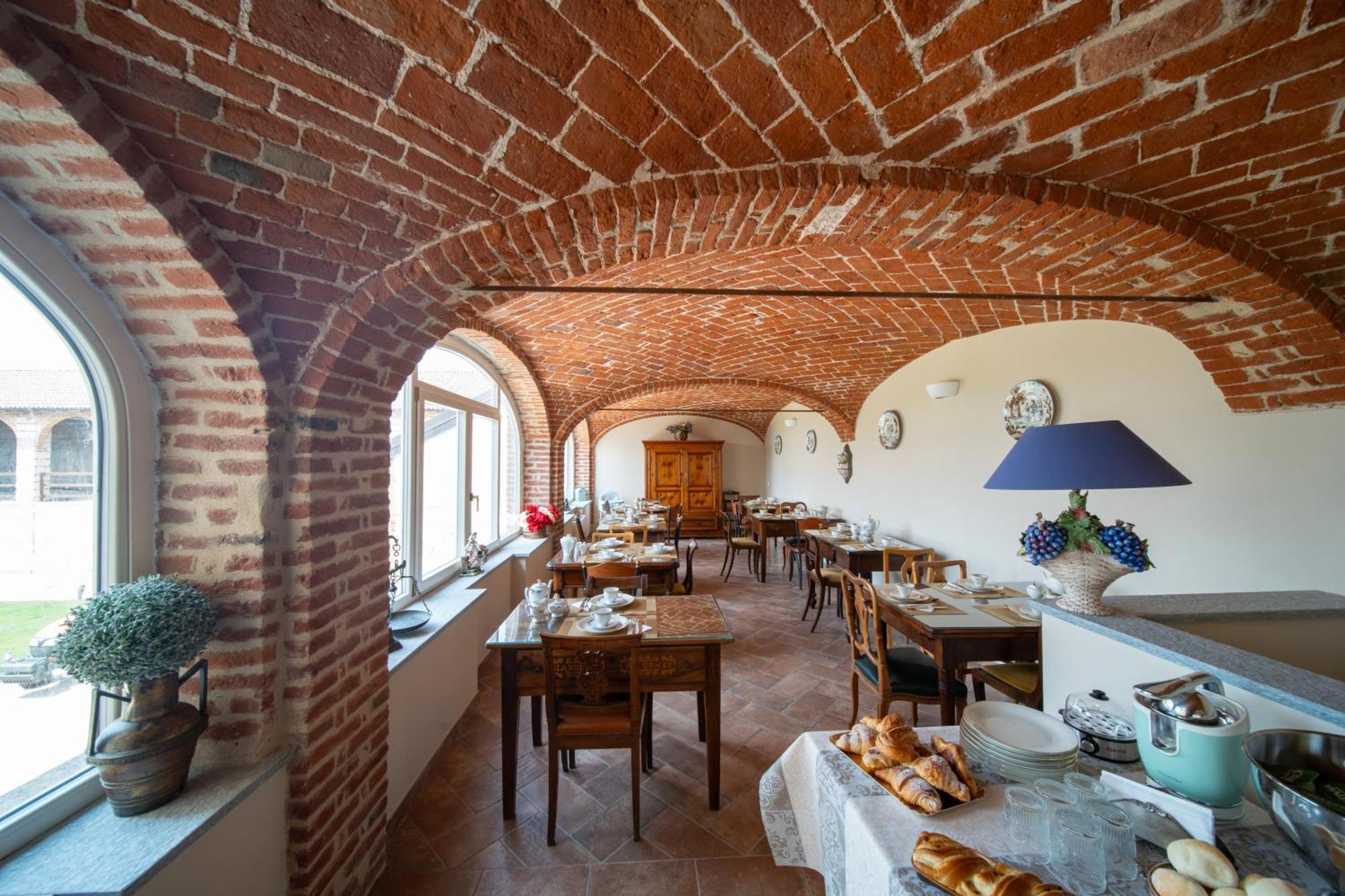 Cascina Baronina Bed & Breakfast Terruggia Ngoại thất bức ảnh