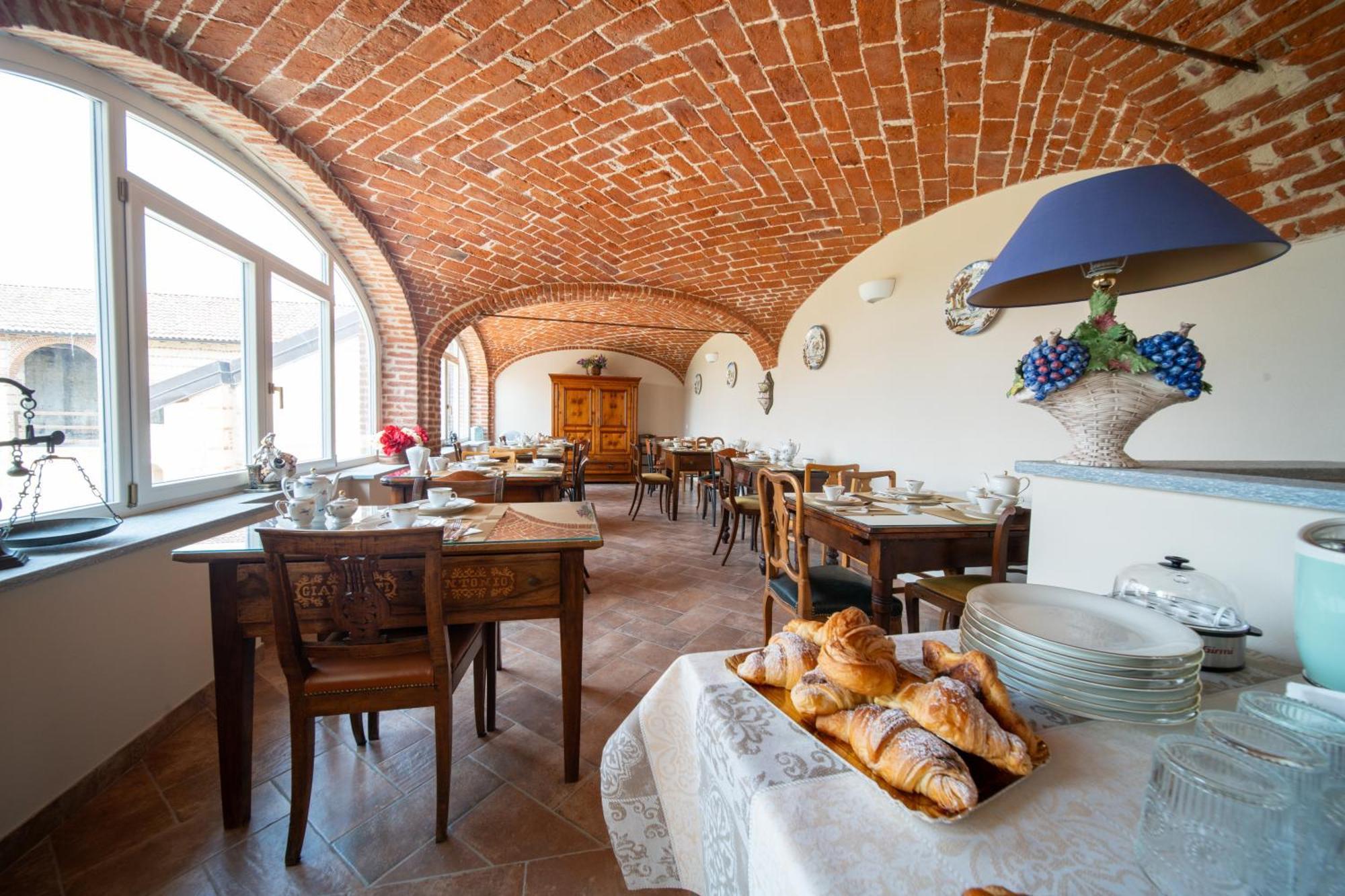 Cascina Baronina Bed & Breakfast Terruggia Ngoại thất bức ảnh